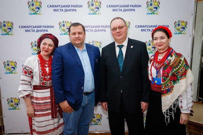 Самарский район Днепра отмечает 40-летие: Борис Филатов поздравил горожан с праздником 3