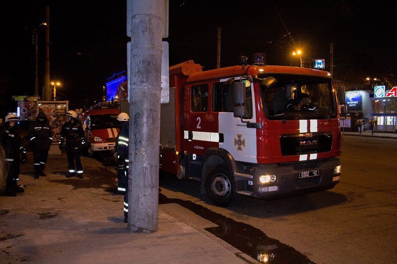 Ночной пожар на проспекте Поля: неизвестные подожгли кафе 2