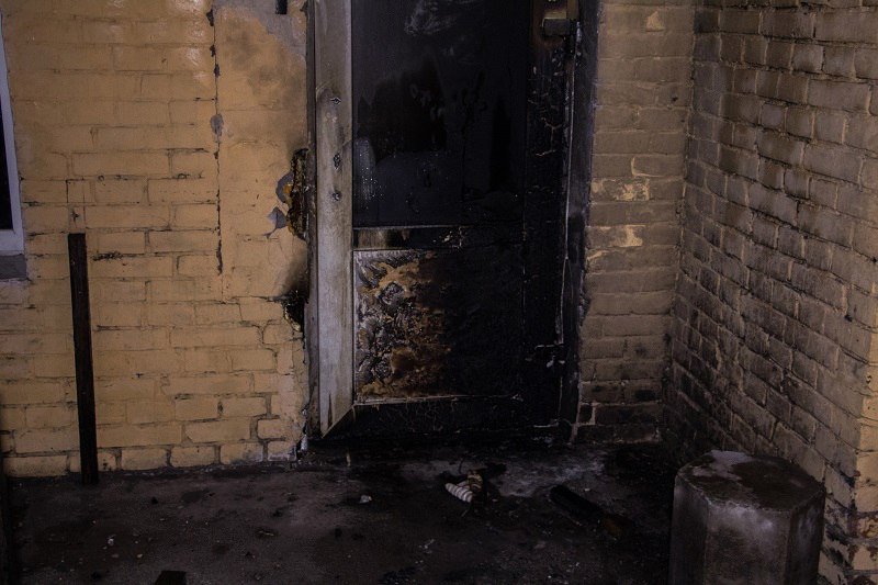 Ночной пожар на проспекте Поля: неизвестные подожгли кафе 8