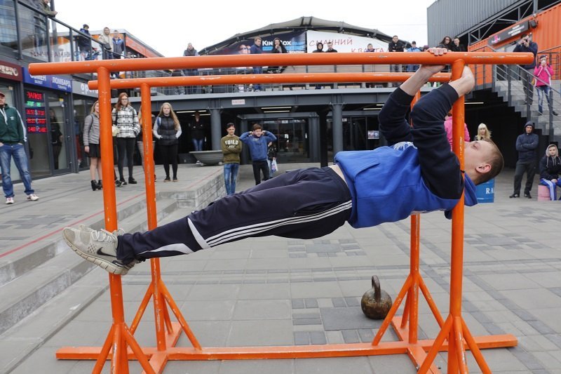 В центре Днепра прошли соревнования по Street Workout 7