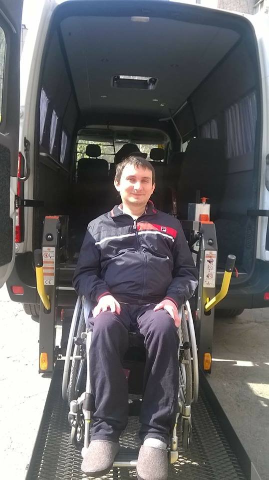 В Днепре заработало социальное такси для маломобильных людей 2