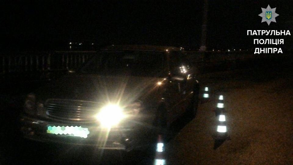 NFS по-днепровски: погоня по Новому мосту, пьяный на Mercedes и разбитое авто полиции 1