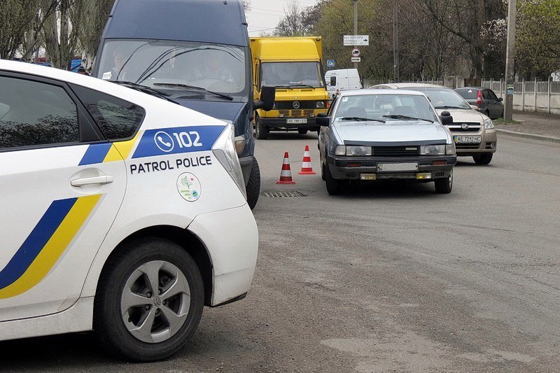 Мошенник или жертва: на Байкальской Mazda зацепила пешехода 3