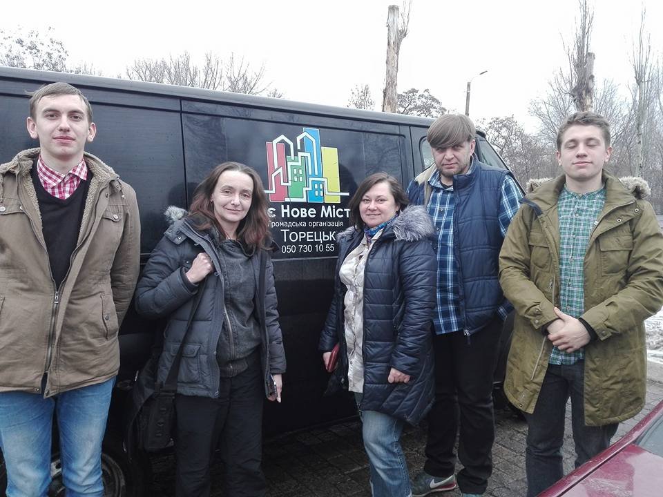 Под Донецком сожгли знаменитое авто волонтера 1