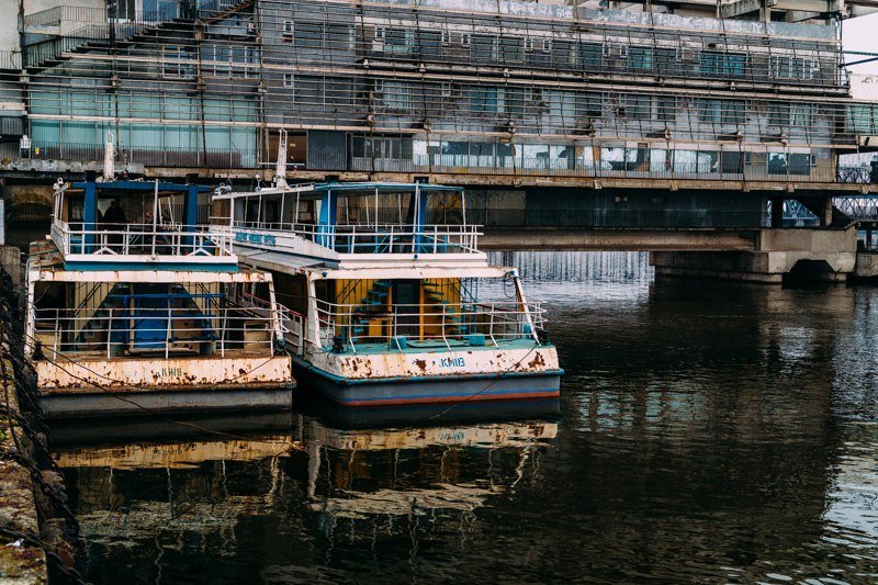 Заброшенные и забытые: как выглядят корабли-"призраки" в Днепре 1