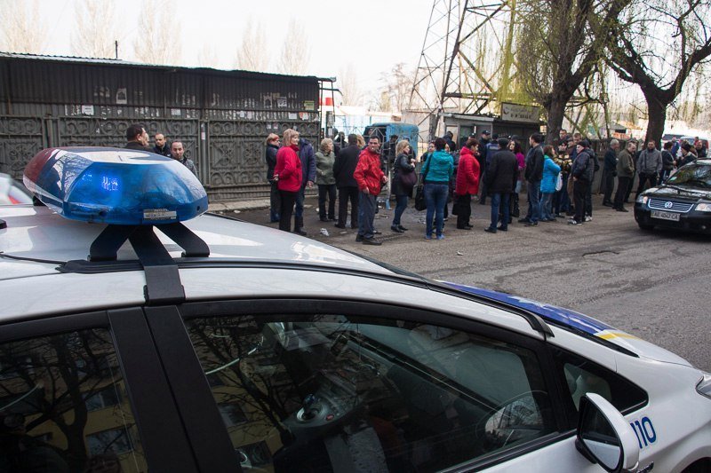 Баррикады и люди в балаклавах: что на самом деле произошло на Березинском рынке 2