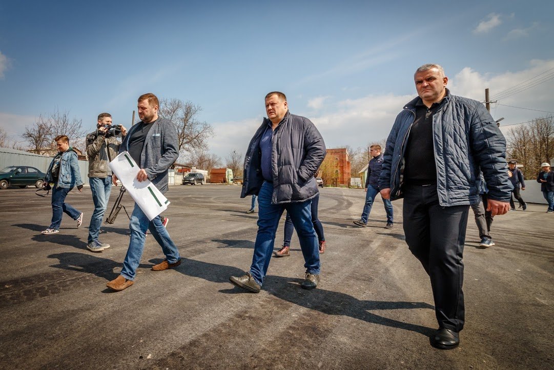 Получи ответ: что мэр Днепра Борис Филатов делал на кладбище 3