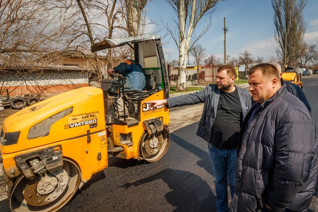 Получи ответ: что мэр Днепра Борис Филатов делал на кладбище 4