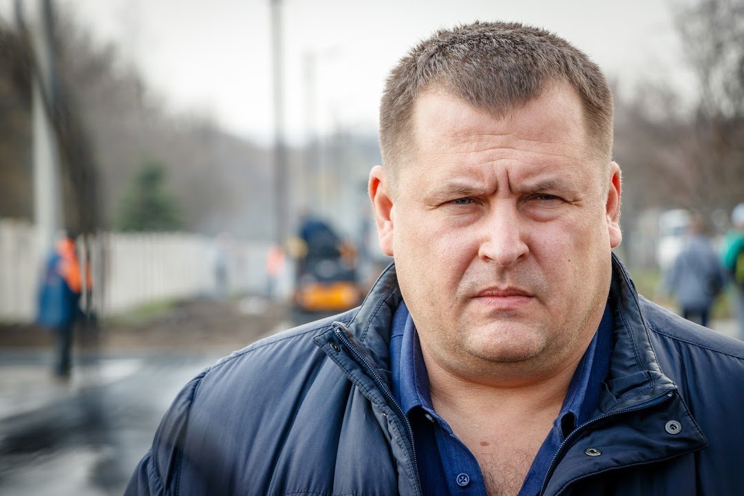 Получи ответ: что мэр Днепра Борис Филатов делал на кладбище 6