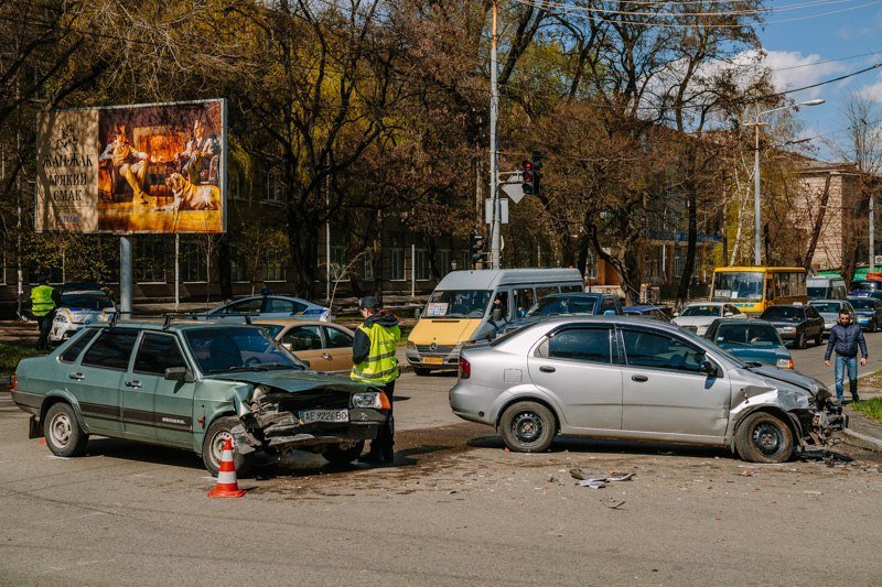 На перекрестке Шмидта и Свердлова сразу две аварии: пострадал ребенок 3