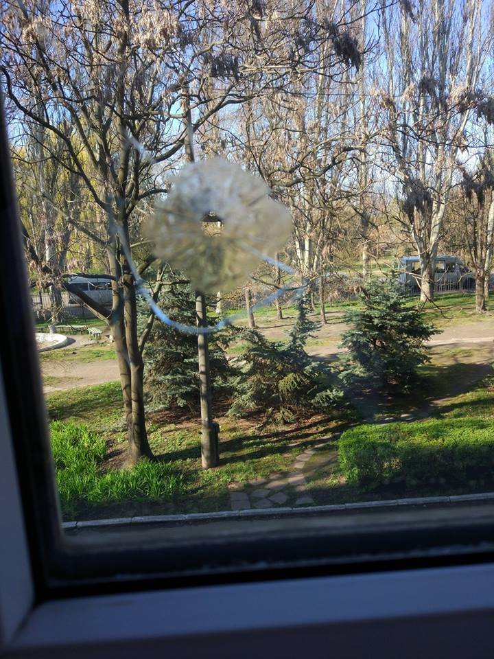Наглое хулиганство: в Днепре обстреляли детскую больницу 1