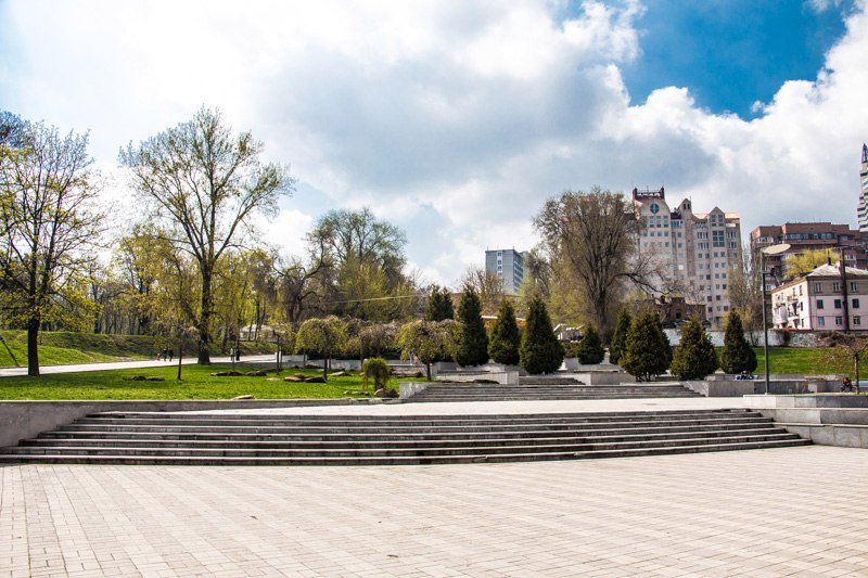 Зелень, спокойствие и красота: прогулка по аллеям парка Шевченко 20