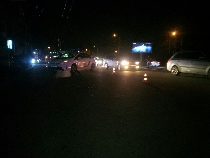 ДТП на проспекте Богдана Хмельницкого: мужчине раздробило голову 1