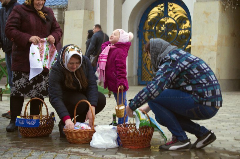 Как Днепр отметил Пасху: литургии, яства и молитвы 13