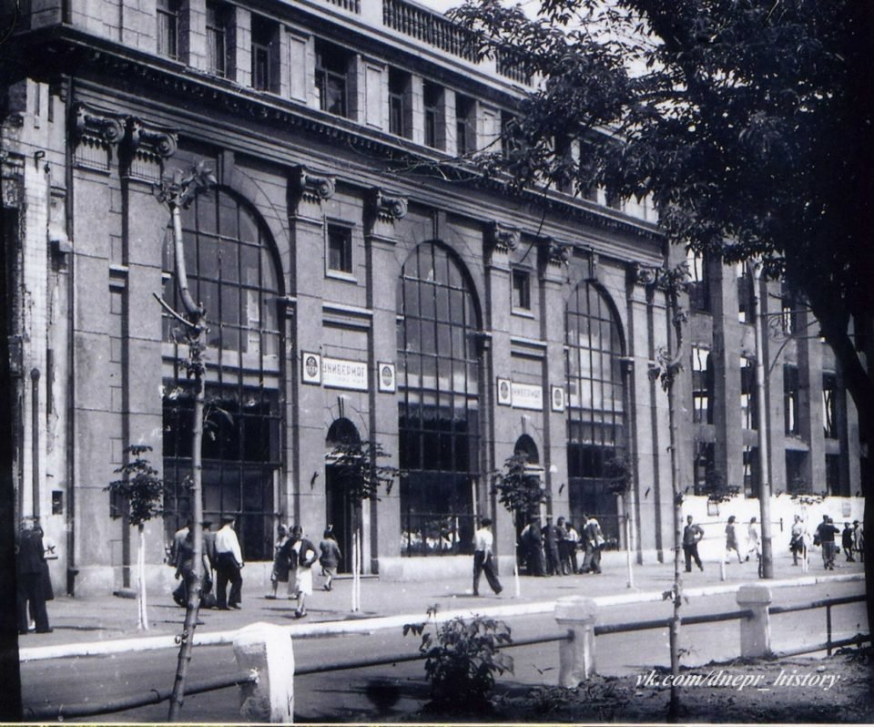 200 лет торговли: торговый центр Passage век назад и сейчас 5