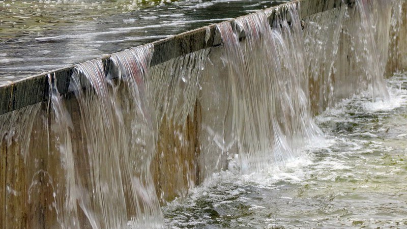 Выходной в Днепре: пустые улицы, одинокие фонтаны и цветущие магнолии 21