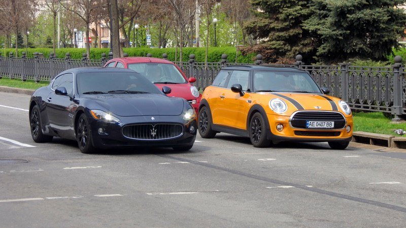 Выходной в Днепре: пустые улицы, одинокие фонтаны и цветущие магнолии 24