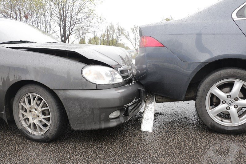 Тройное ДТП возле Кайдаксого моста: водители винят регулировщика 7