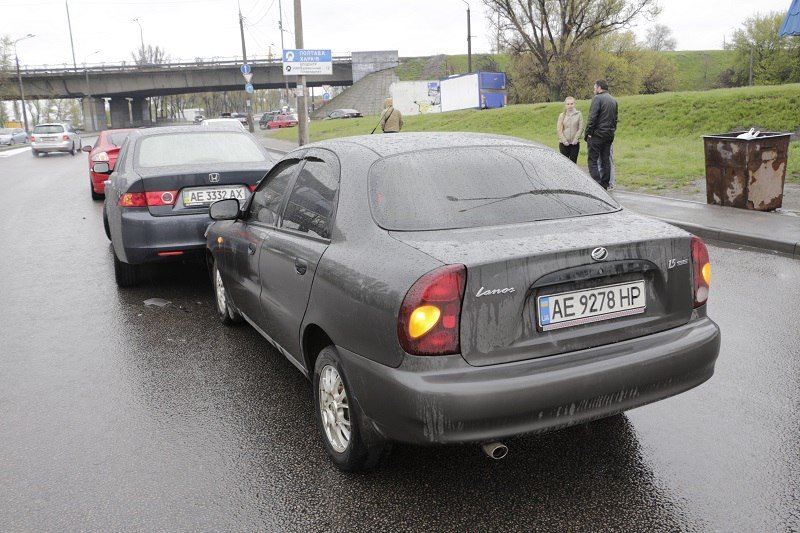 Тройное ДТП возле Кайдаксого моста: водители винят регулировщика 9