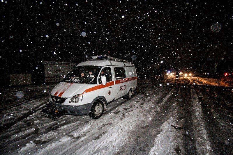 Непогода в Днепре: полиция, сломанные деревья и поврежденные машины 14