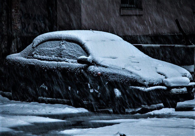 Сугробы, заснеженные дороги, мороз: в Днепр вернулась зима 6