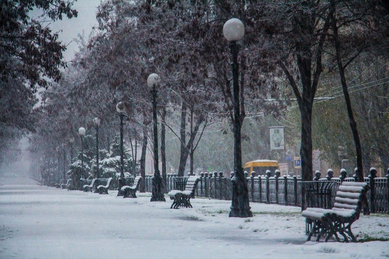 Сугробы, заснеженные дороги, мороз: в Днепр вернулась зима 9