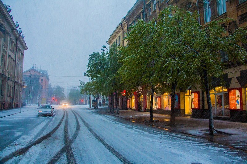 Сугробы, заснеженные дороги, мороз: в Днепр вернулась зима 10