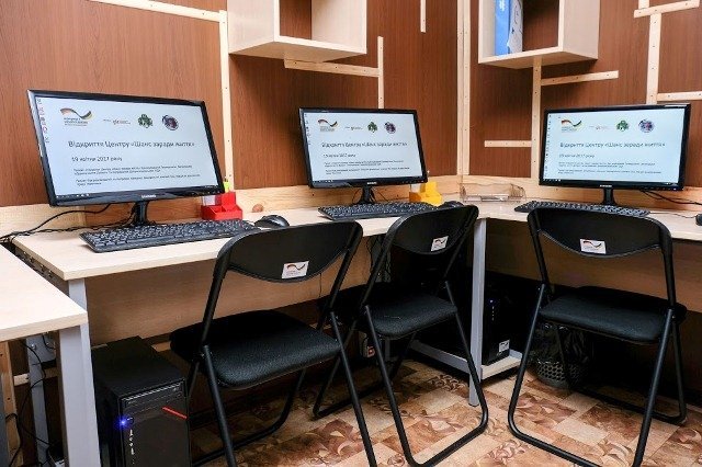 В Днепре открылся бесплатный центр помощи переселенцам 5