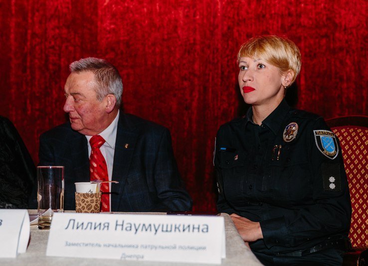 10 знаменитостей Днепра с помощью чая собирали средства для диагностики детских болезней 2