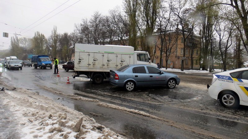 Тройное ДТП на Богдана Хмельницкого: подробности и видео с регистратора 5