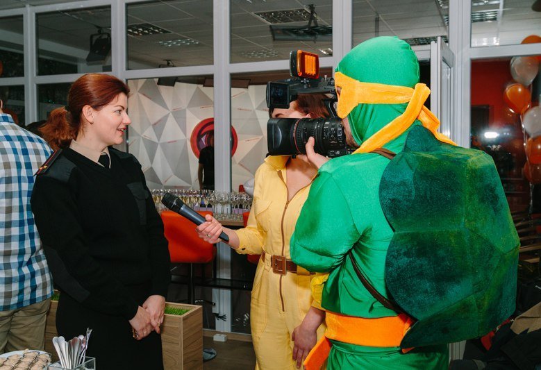 Музыка, VIP-гости и черепашка Ниндзя: в Днепре открылся медиа-центр Информатор 7