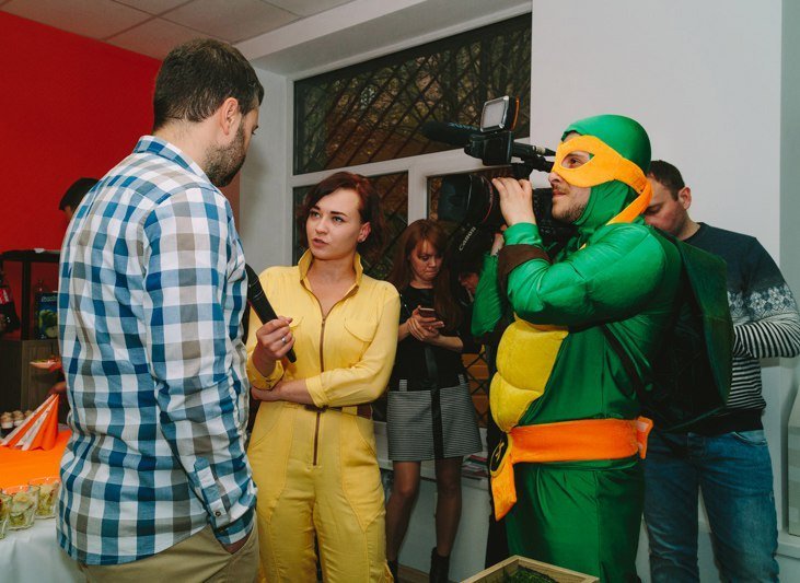 Музыка, VIP-гости и черепашка Ниндзя: в Днепре открылся медиа-центр Информатор 8