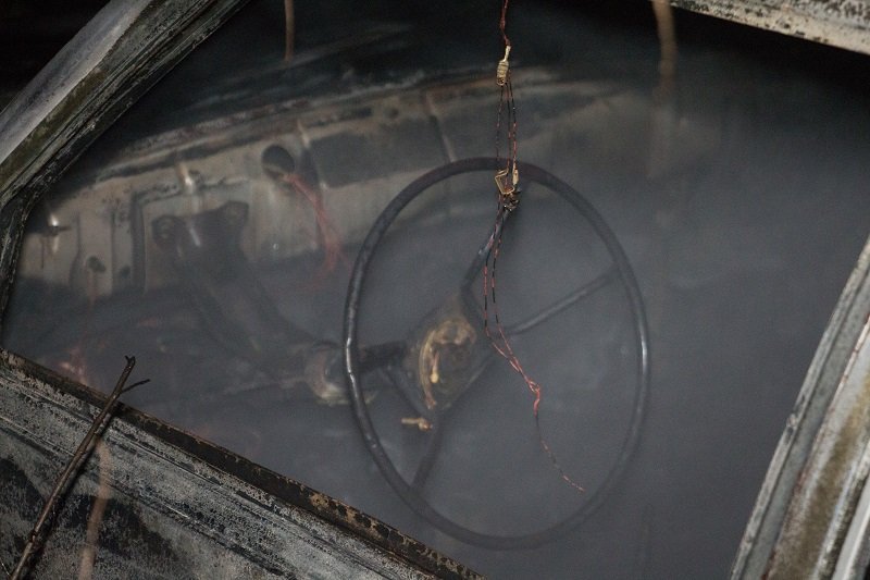 Ночной пожар: на Победе сгорел автомобиль 4