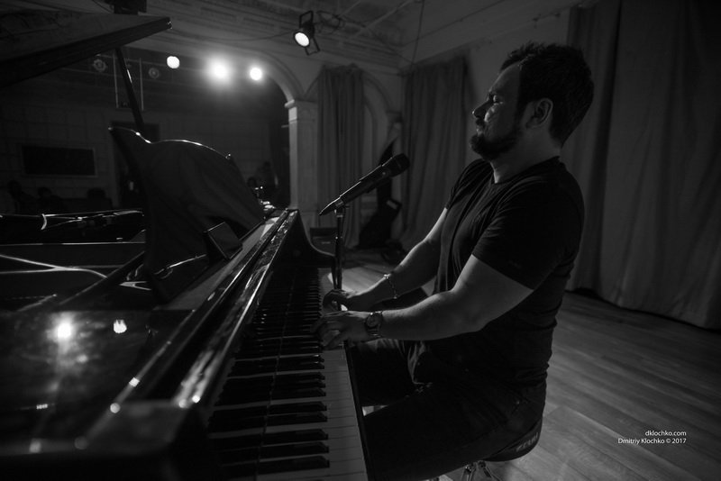 Лирика и фольклор: Диля и Орест выступили в Днепре 15