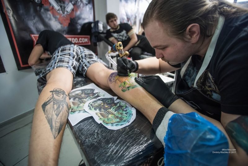 Проверено на себе: каково это - бить тату на масштабном фестивале 14