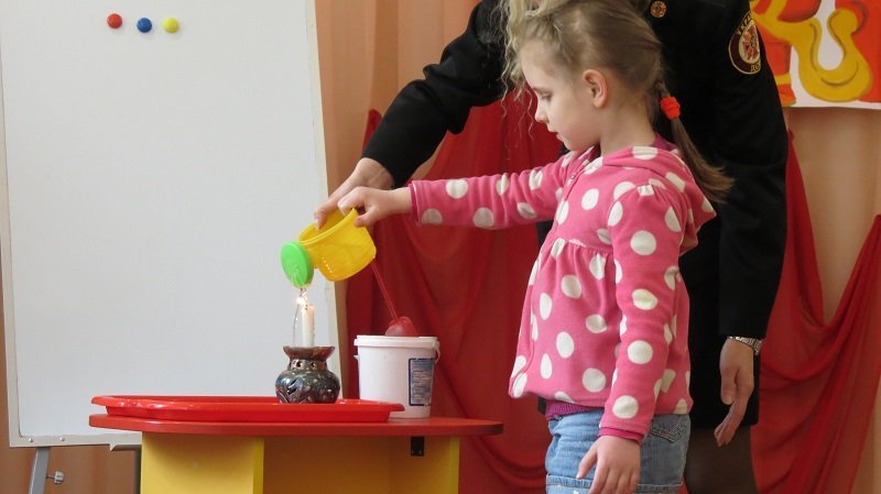 Как вести себя во время пожара: спасатели Днепра встретились с детьми 2