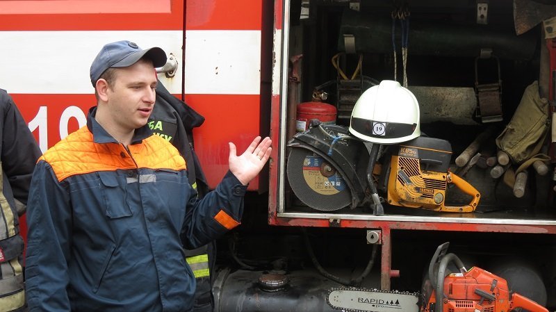 Как вести себя во время пожара: спасатели Днепра встретились с детьми 9