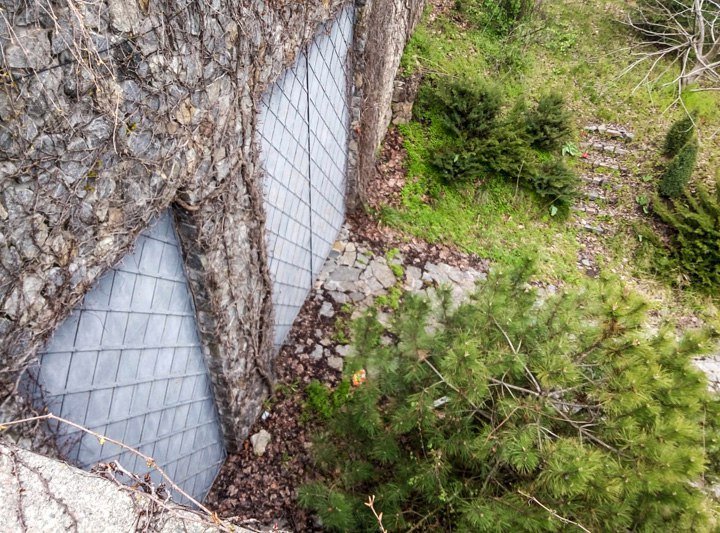 Трехэтажное имение Олега Царева в Днепре отдали переселенцам из Донбасса 1