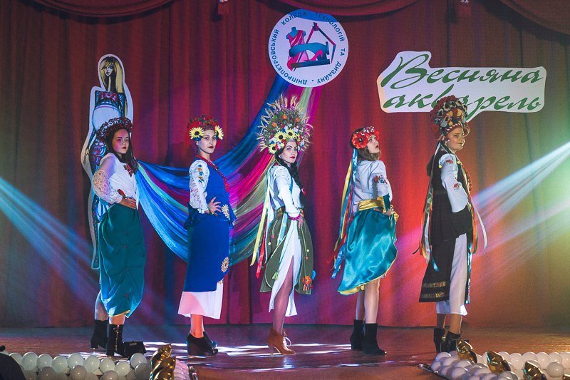 В Днепре состоялся весенний фестиваль мод: как это было 4