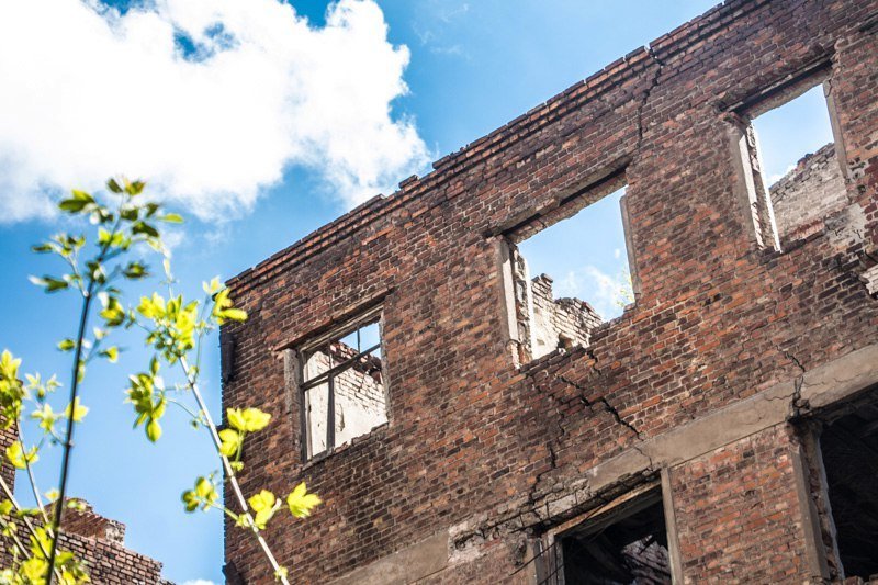 Заброшка в центре города: будут ли реставрировать дом на Яворницкого 4