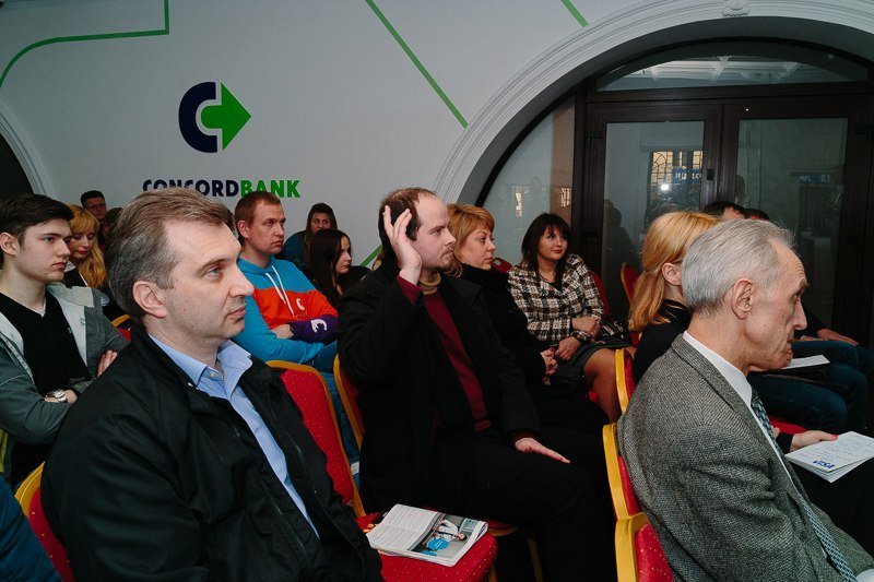 Дмитрий Дубилет провел вечер за чашкой чая с жителями Днепра 6