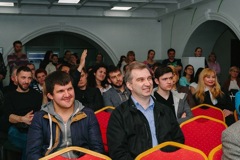 Дмитрий Дубилет провел вечер за чашкой чая с жителями Днепра 7