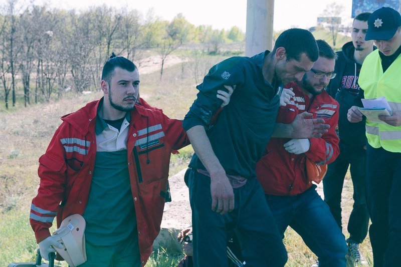 На Кайдакском мосту столкнулись 3 автомобиля: образовалась пробка 8