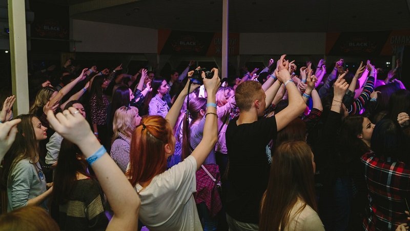 В Днепре прошел концерт Epolets: как это было 7