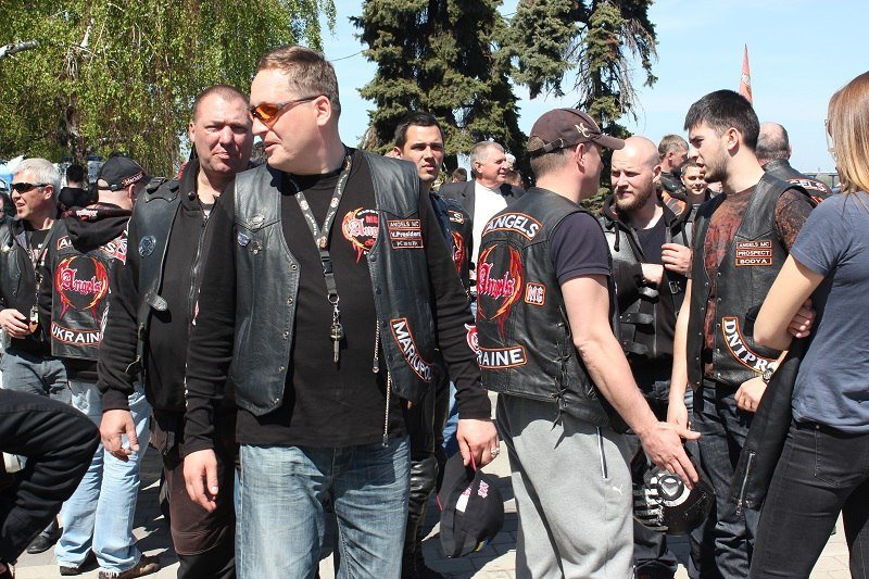 На Набережной состоялось юбилейное открытие мотосезона: байкеры поделились секретами подготовки 3