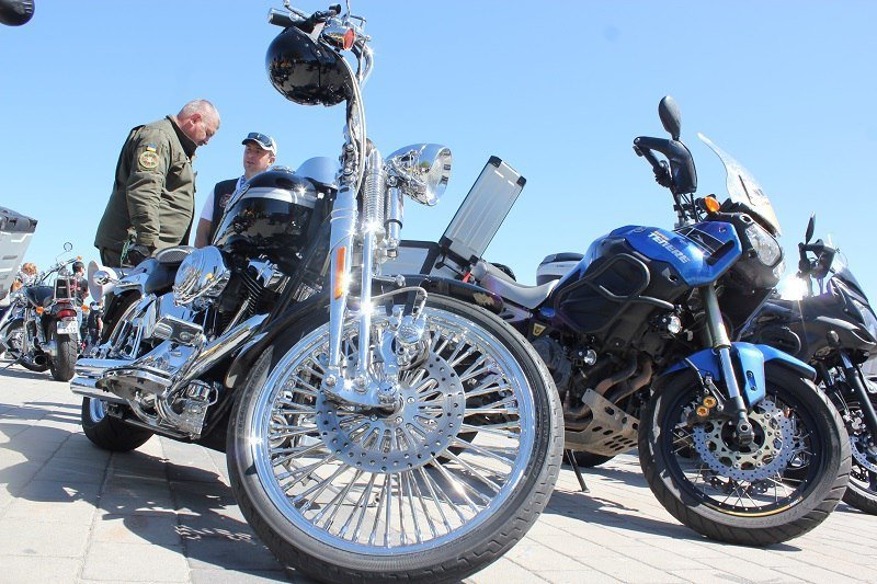 На Набережной состоялось юбилейное открытие мотосезона: байкеры поделились секретами подготовки 15