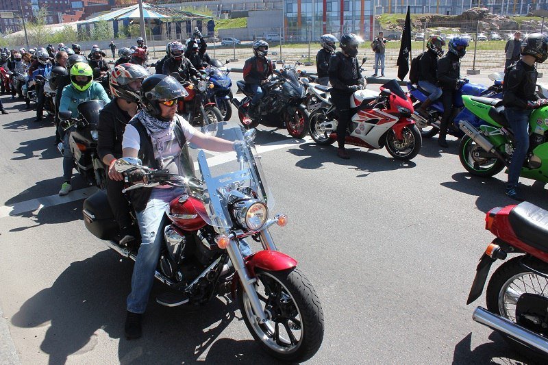 На Набережной состоялось юбилейное открытие мотосезона: байкеры поделились секретами подготовки 26