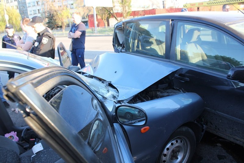 В страшном ДТП на Набережной столкнулись 4 машины: 5 пострадавших, из них 2 детей 1