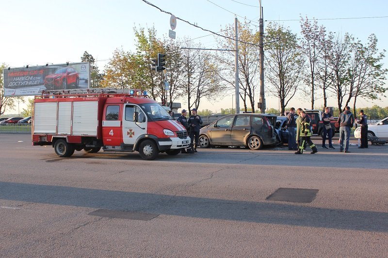 В страшном ДТП на Набережной столкнулись 4 машины: 5 пострадавших, из них 2 детей 24
