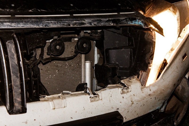 На Слобожанском проспекте водитель уснул за рулем и вылетел с дороги 5